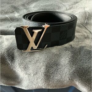 Louis Vuitton Damier Authentic Belt Initiales 40mm Reversible/ Size 110cm/44